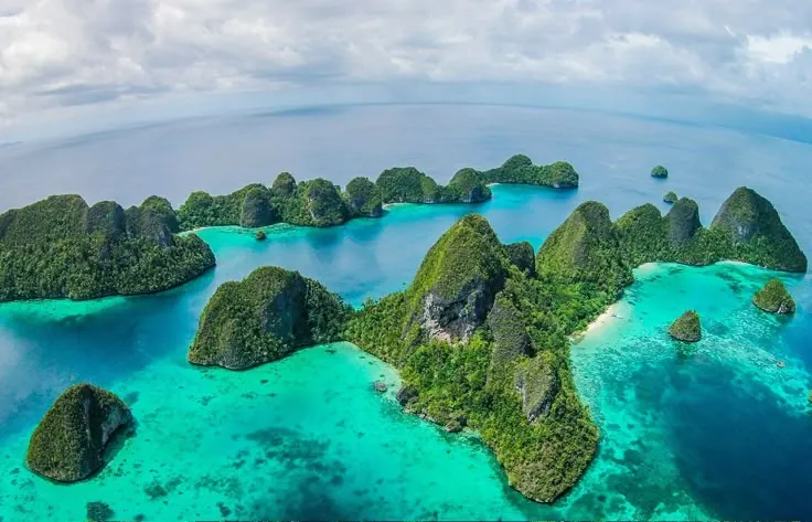 Papua New Guinea Skyline
